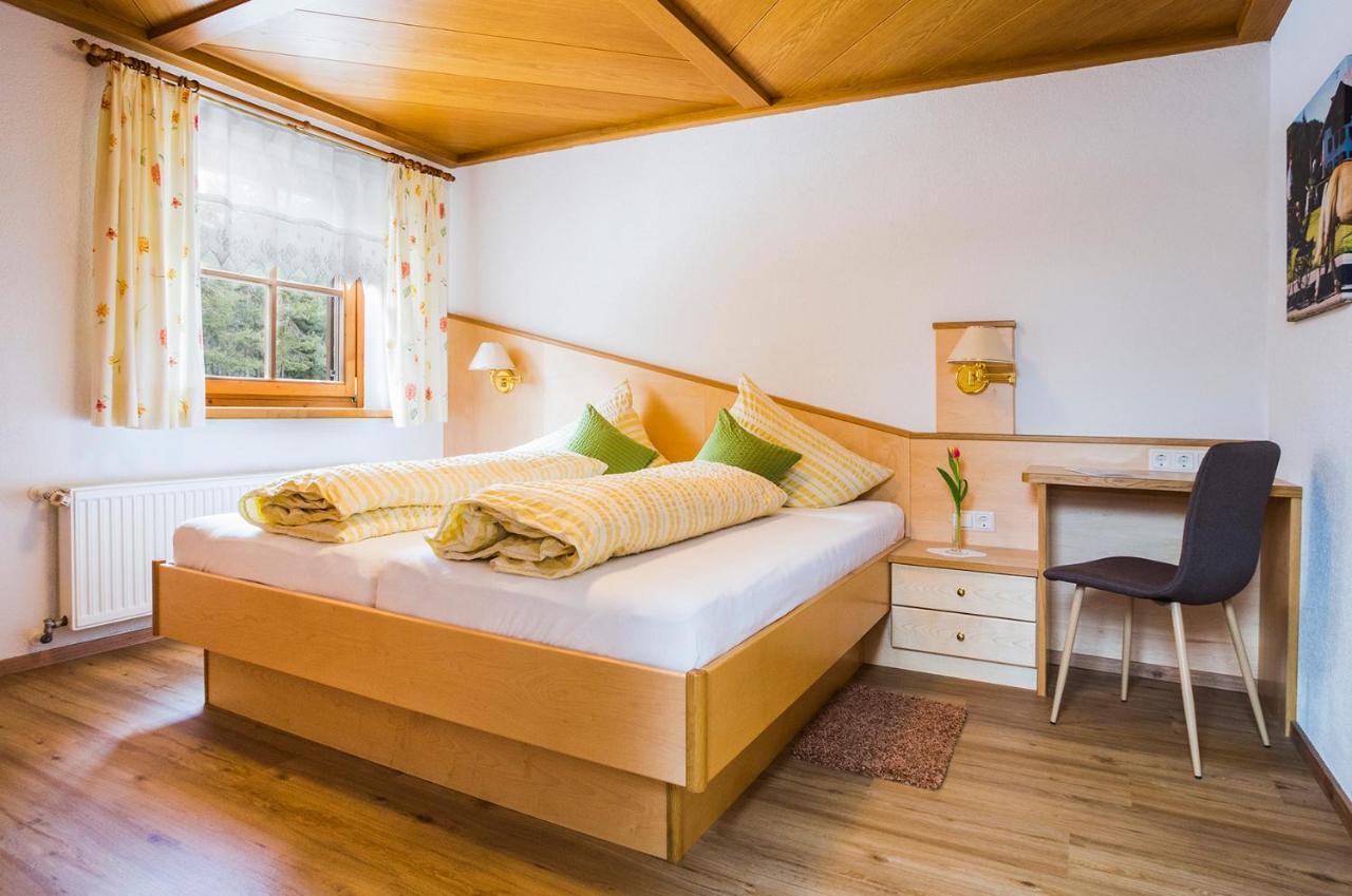 Gaestehaus Fitsch Obsteig Extérieur photo